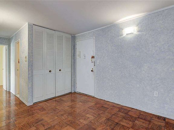 4th image of 100 Clinton Ave APT 2M