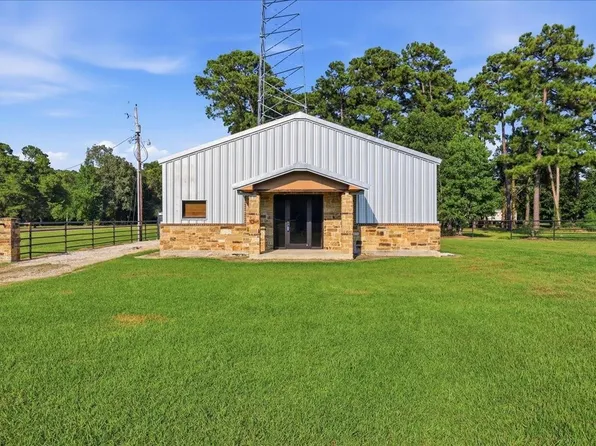 3438 Fm 563, Anahuac, TX 77514