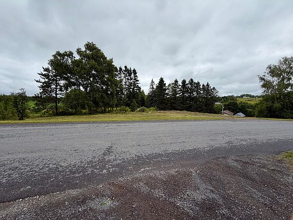 4th image of 586 Robinson Road