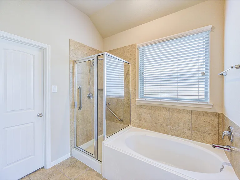 19306 Boulder Bay Ln — Photo 26