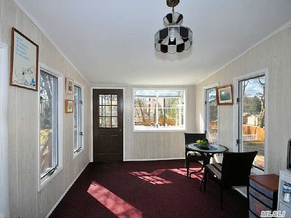 5th image of 126 Woodland St