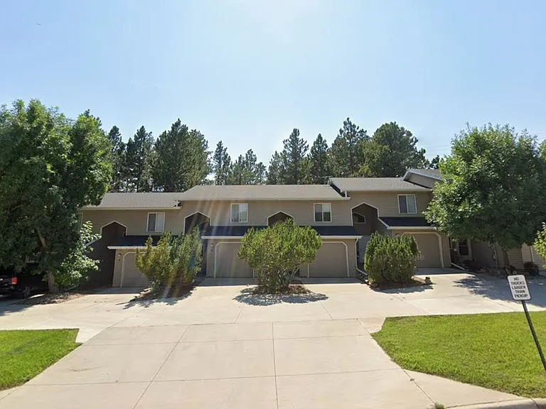 1801 Red Dale Dr — Photo 1