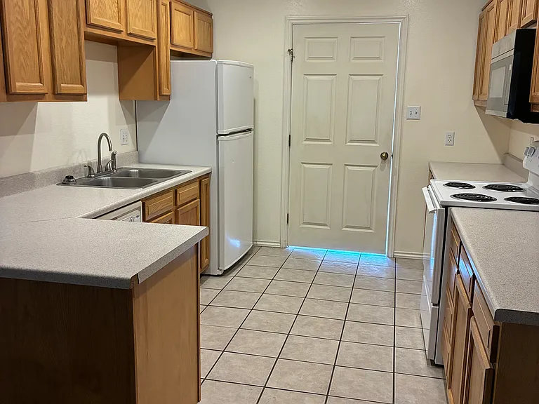 901 S Boulder Ave #2 — Photo 3