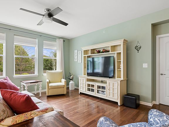 5th image of 6275 Doral Dr