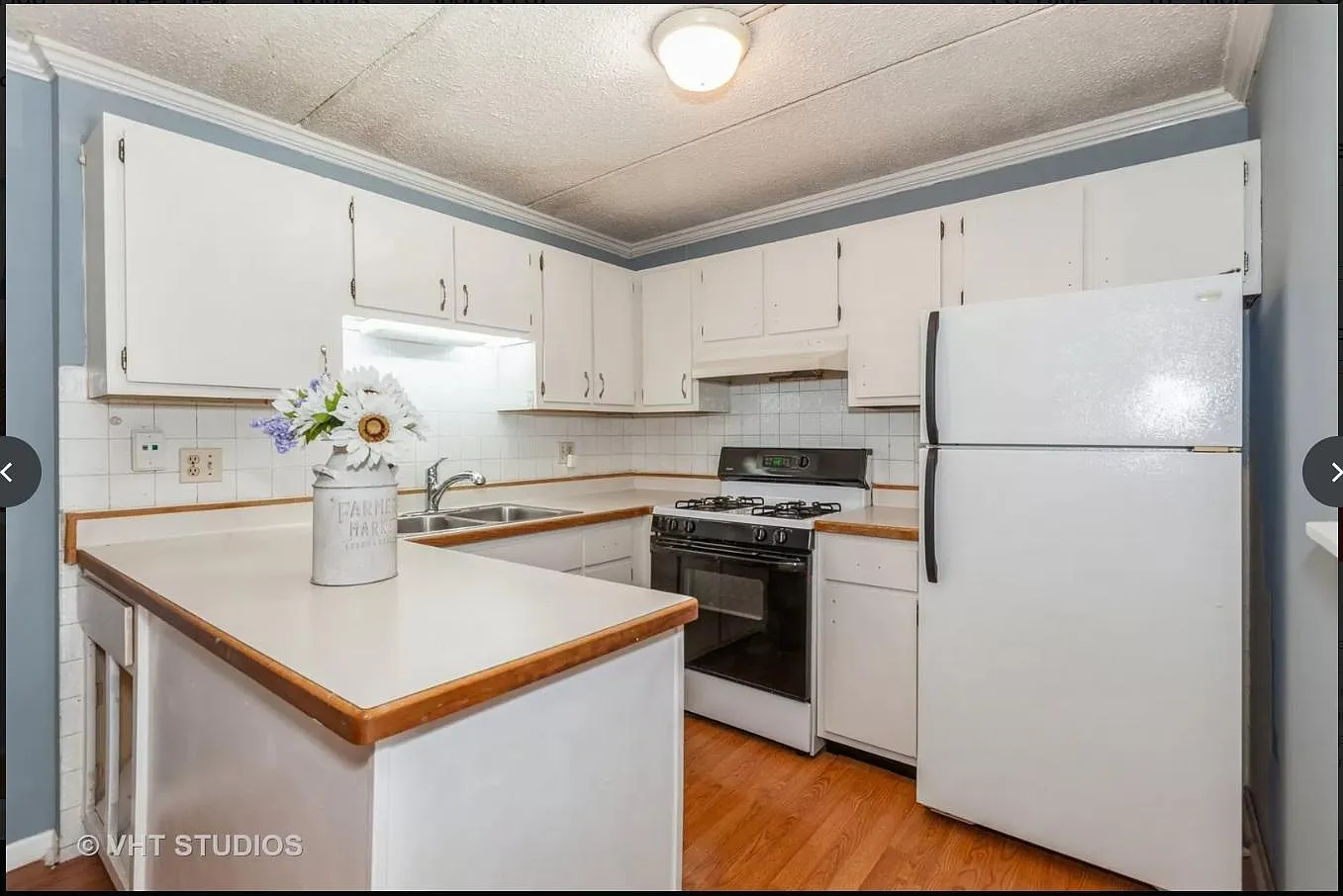 5S066 Pebblewood Ln — Photo 4
