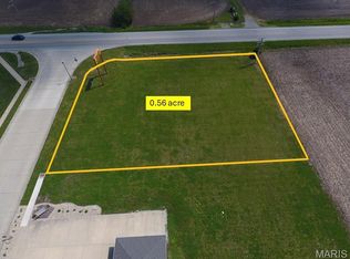 91 Weatherholt Dr, New Baden, IL 62265