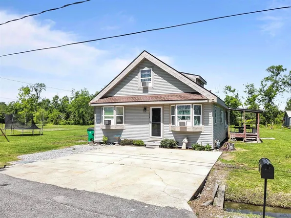 309 E 16th St, Larose, LA 70373
