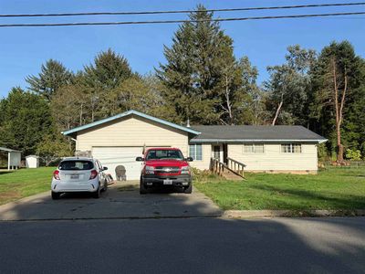 740 Vipond Dr, Crescent City, CA, 95531