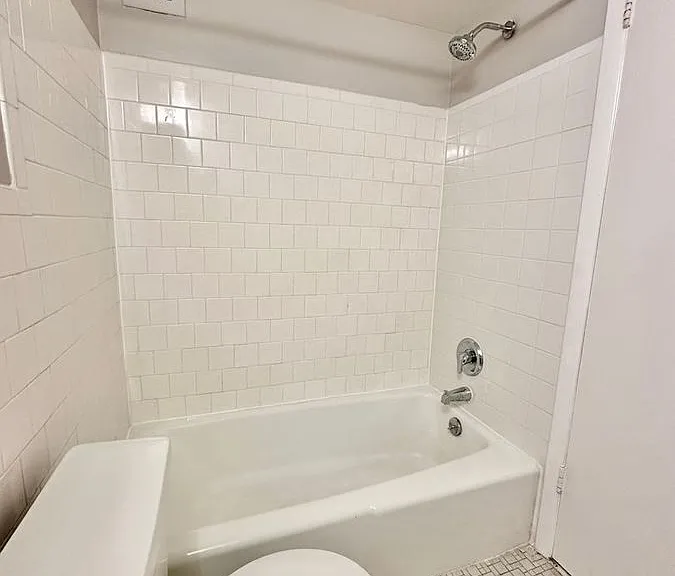 4520 King St #905 — Photo 10