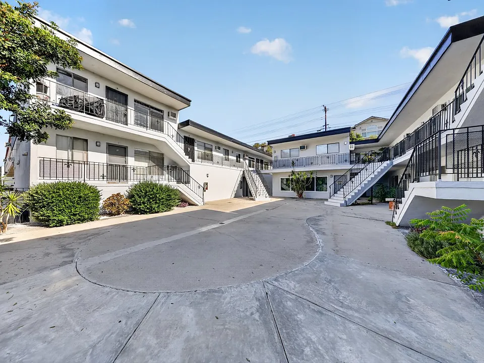 1601 College View Dr #14