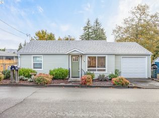 449 W Agee St, Roseburg, OR 97471
