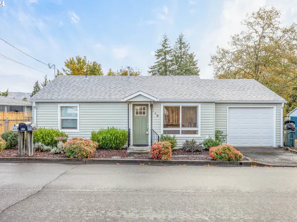 449 W Agee St, Roseburg, OR 97471