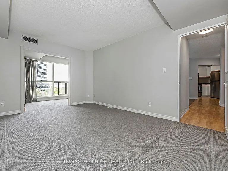 2261 Lake Shore Blvd W #1012 — Photo 18