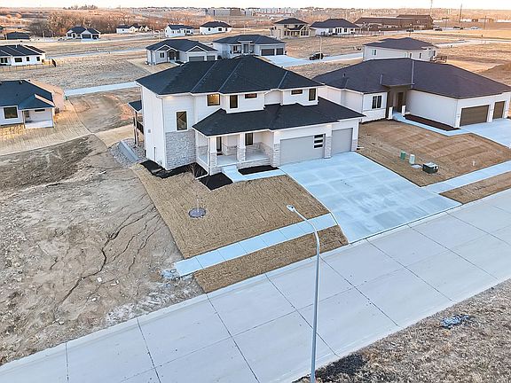 3rd image of 20131 R St