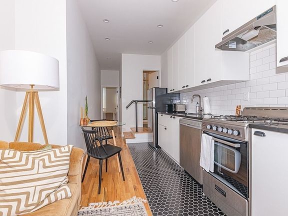 2nd image of 303 Troutman St APT 4L