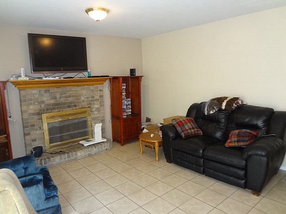 5th image of 880 Pueblo Ct