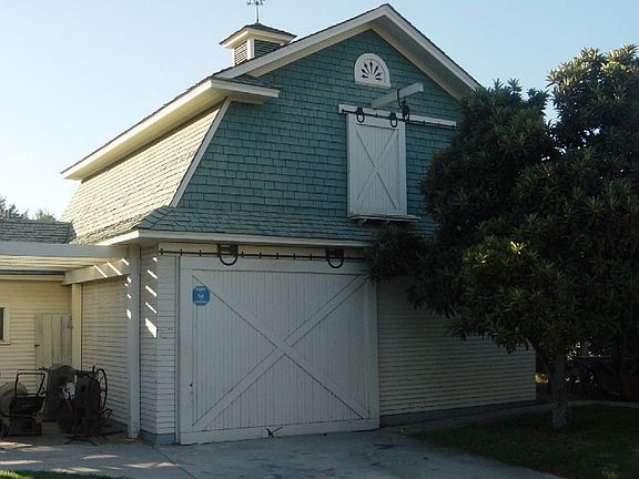 Custom Carriage House