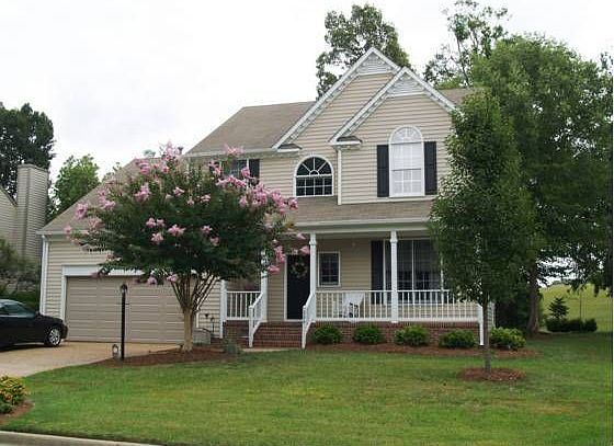 1st image of 206 Lexington Ct