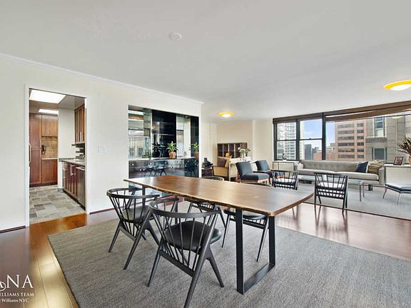 3rd image of 117 E 57th St APT 35A