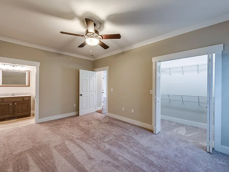 240 Abington Ct #240 — Photo 6