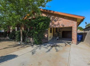 2600 Charleston Dr, Bakersfield, CA