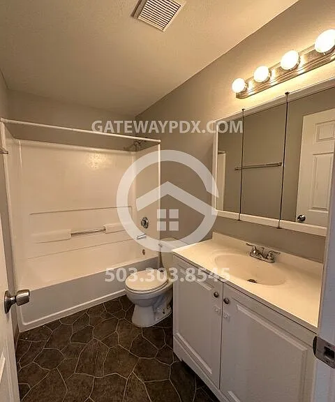 12848 SE Sherman St — Photo 14