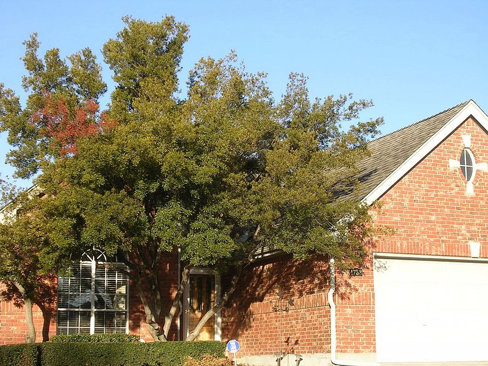 4738 Oak Club Dr