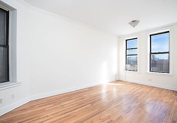 4th image of 537 Lenox Ave #9