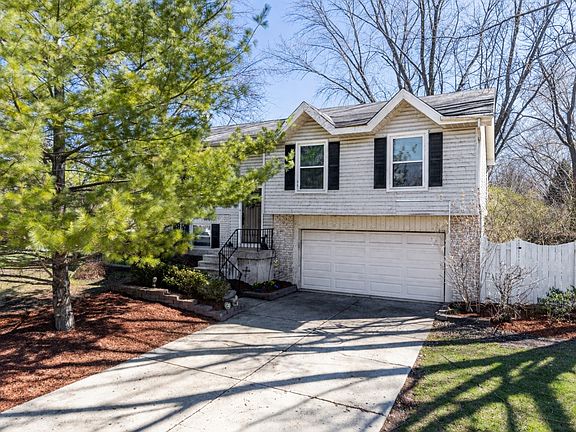 2nd image of 128 S Birchwood Dr