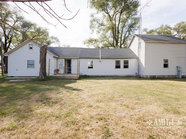 2060 W 5000s Rd, Kankakee, IL 60901