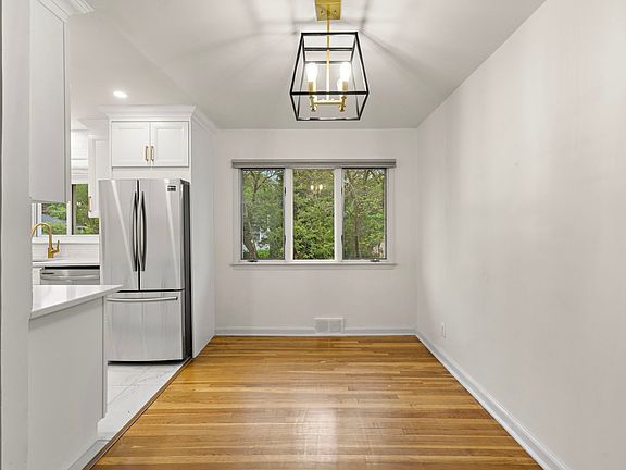 4th image of 32 Beechwood Rd