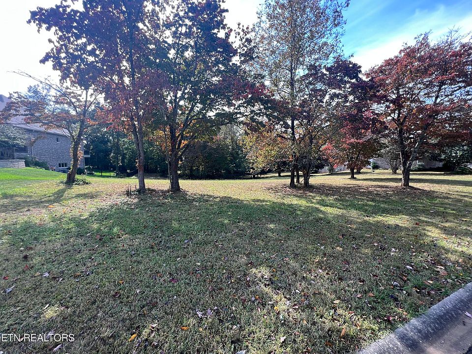 1st image of 600 Conkinnon Dr