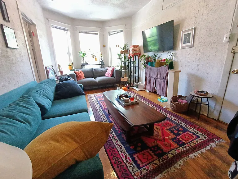 3516 N Broadway St #2 — Photo 2