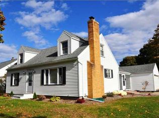 27 Lambert Dr, Rochester, NY 14616