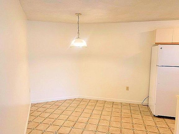 4th image of 410 Washington St APT 32