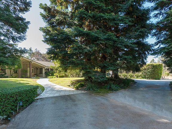 5th image of 26368 Ginny Ln