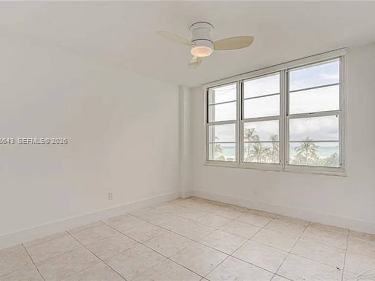 5161 Collins Ave #516 — Photo 26