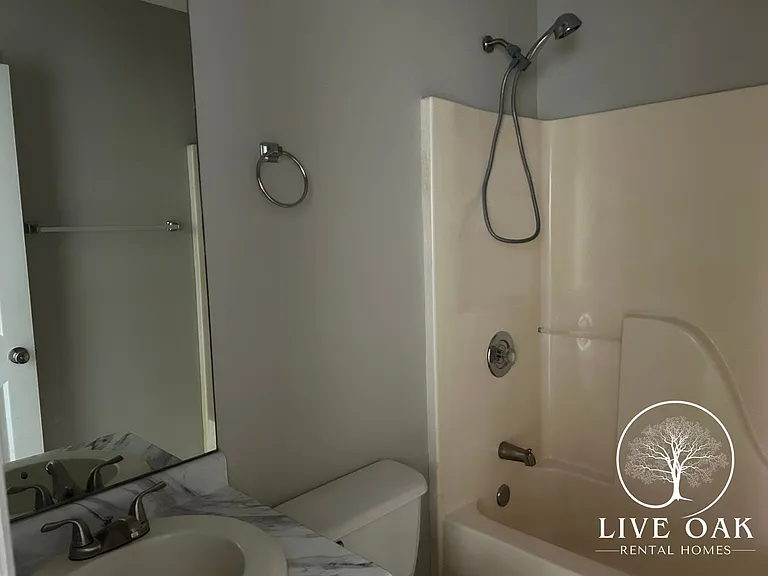 531 Jefferson Cir SE — Photo 8