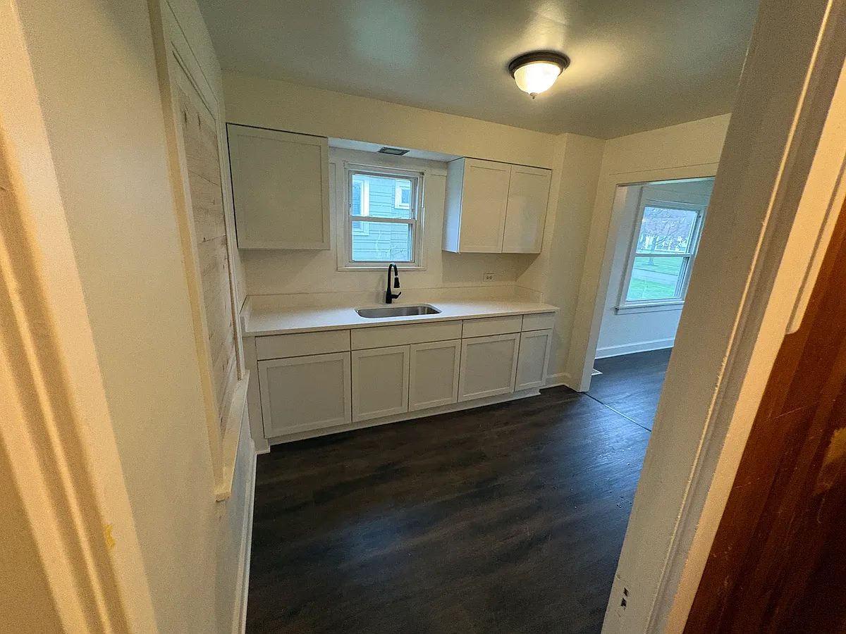 Building Photo - 123 Ellenwood Ave