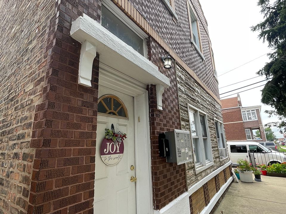 1st image of 7551 W 62nd St APT 1R