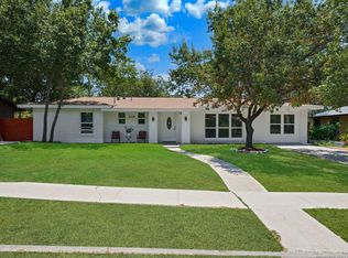 318 Sandalwood Ln, San Antonio, TX 78216