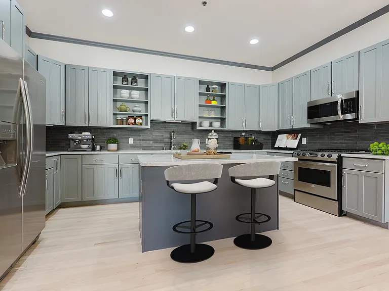 515 Center St #2 — Photo 2