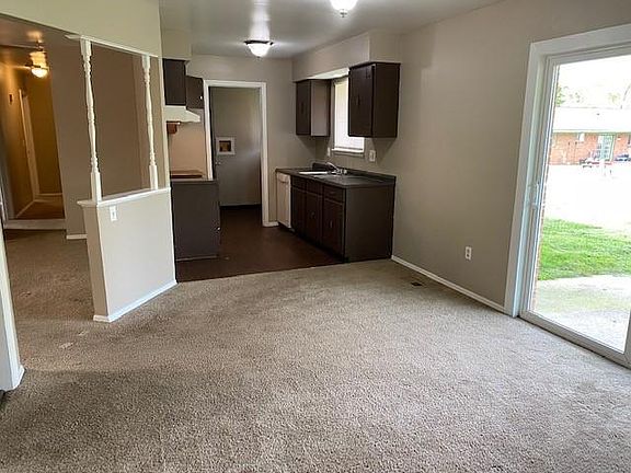 4th image of 330 Huber Village Blvd