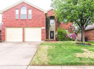 913 Windbrook Dr, Grand Prairie, TX 75052