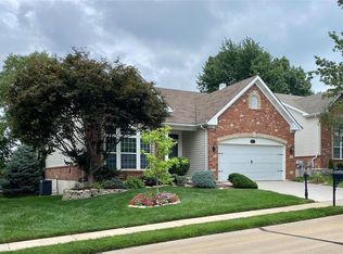 17 Eagle Cove Ln #9, Saint Charles, MO
