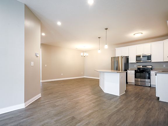 3rd image of 1127 Landis Ln