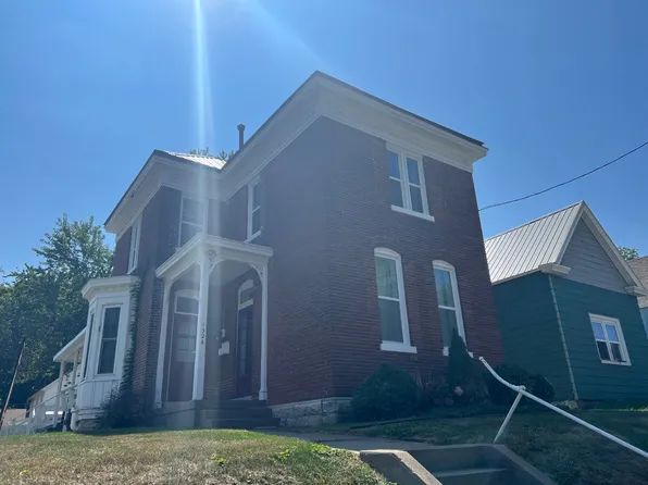 1326 Oak St, Quincy, IL 62301
