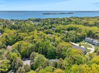 14 Pine Ridge Rd, Cumberland Foreside, ME 04110