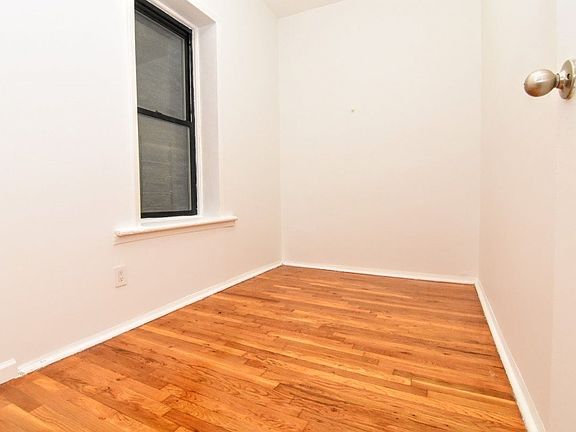 5th image of 223 W 105th St APT 1RE