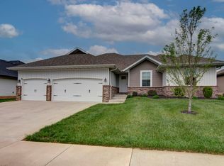 1853 S Lullwood Avenue, Springfield, MO 65802